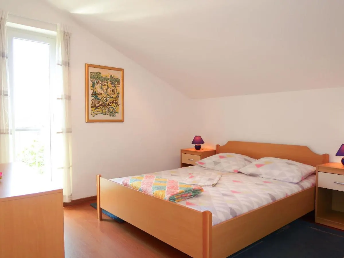 Apartment Margareta - Ics102 By Interhome Porozina